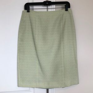 Le Suit Pencil Skirt | Light Green | Size 8